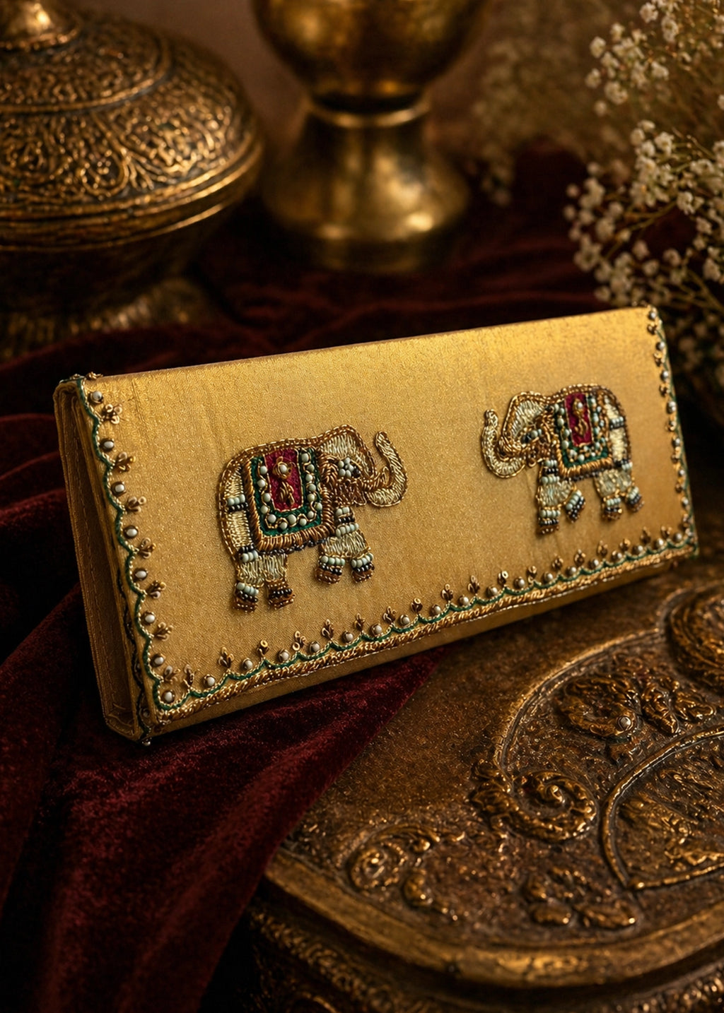 Haathi Clutch