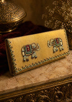 Haathi Clutch